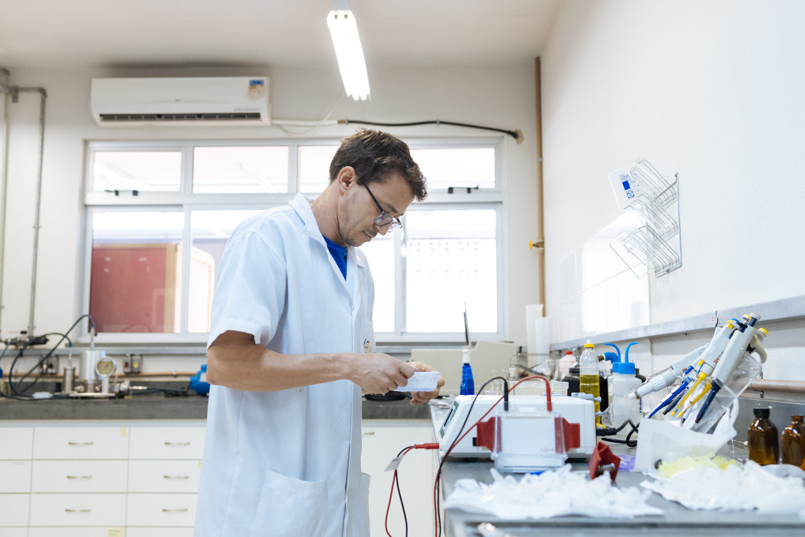 20231016-bioprocessos-e-microbiologia-de-alimentos-OUTLAB-37